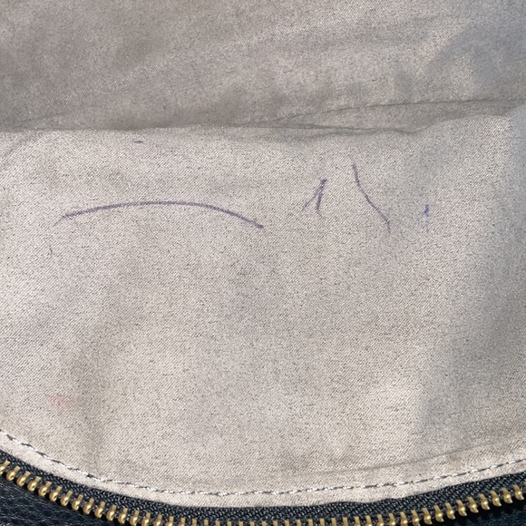 Vince Camuto VC-POSIE-CB Leather Crossbody Bag Black - Picture 4 of 6